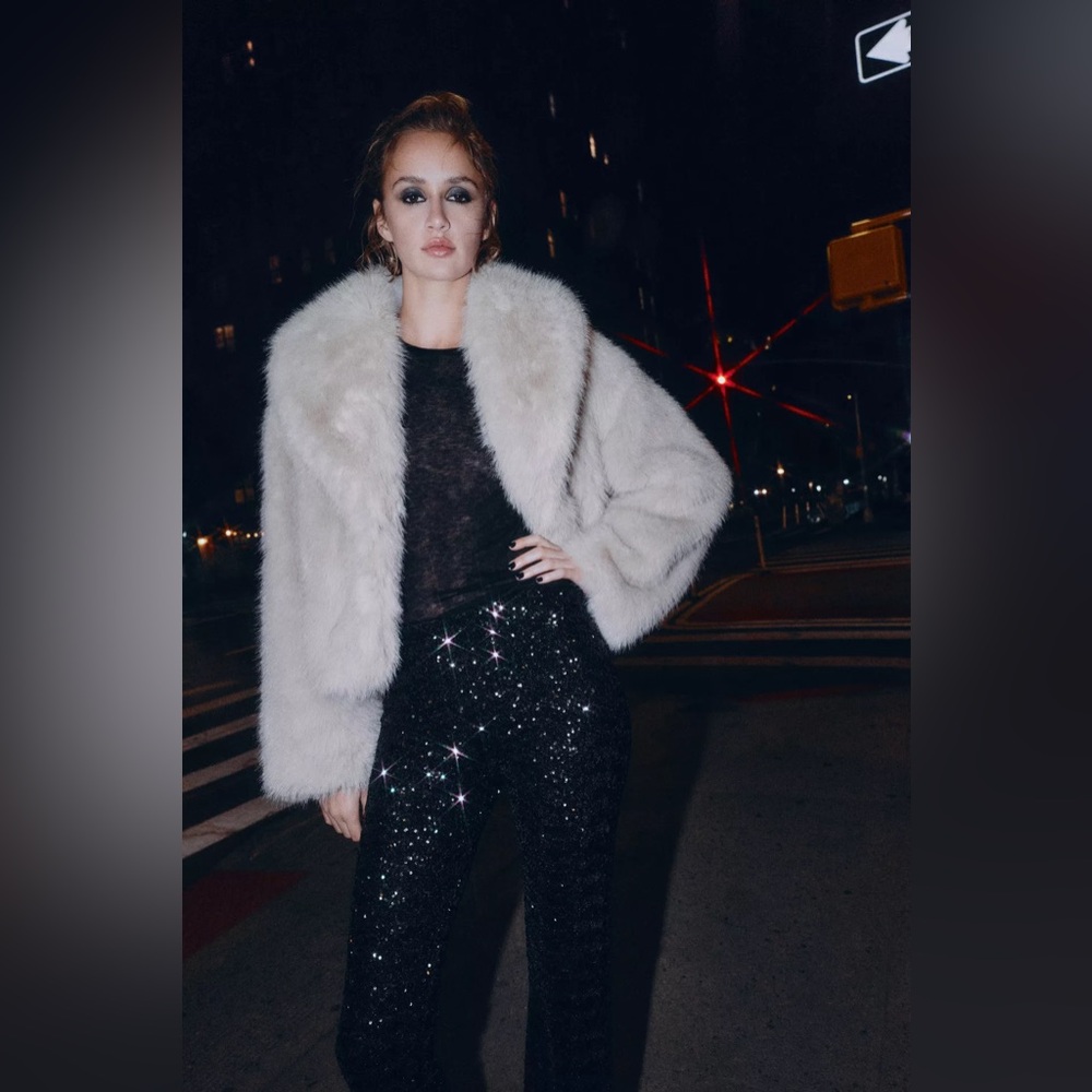 Elegant Black Sequin Dress Pants - Picture 3 of 11